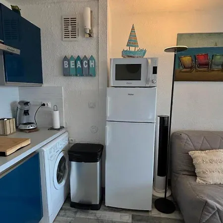 Belle Vue Mer, 90 M, Parking, Loggia, Wifi. 아파트 아그