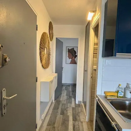 Belle Vue Mer, 90 M, Parking, Loggia, Wifi. 아파트