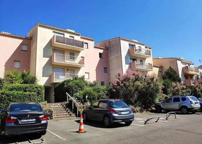Appartement Belle Vue Mer, 90 M, Parking, Loggia, Wifi.