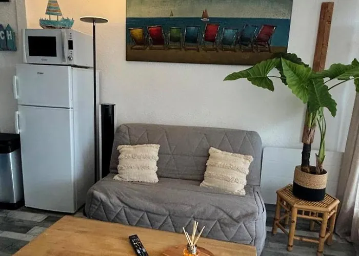 Belle Vue Mer, 90 M, Parking, Loggia, Wifi.