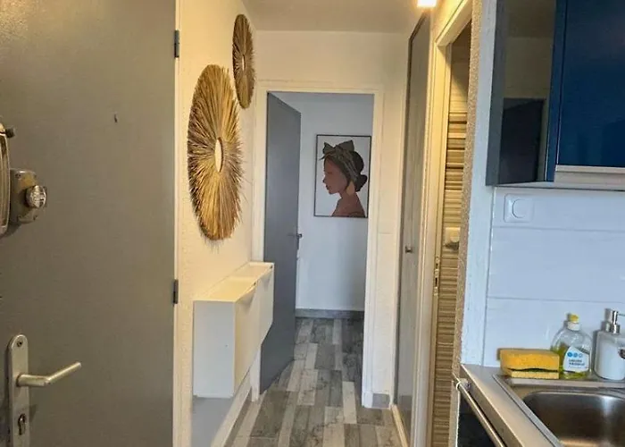 Belle Vue Mer, 90 M, Parking, Loggia, Wifi. Appartement