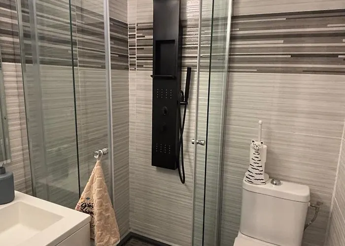 Belle Vue Mer, 90 M, Parking, Loggia, Wifi. * Agde